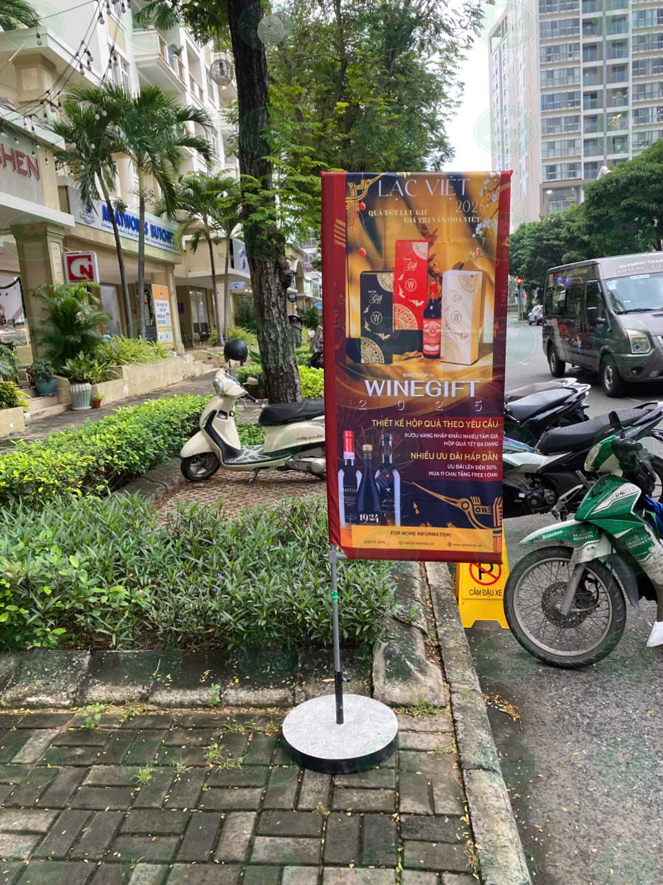 Mẫu cờ phướn chữ nhật - Cửa hàng lưu niệm Lạc Việt