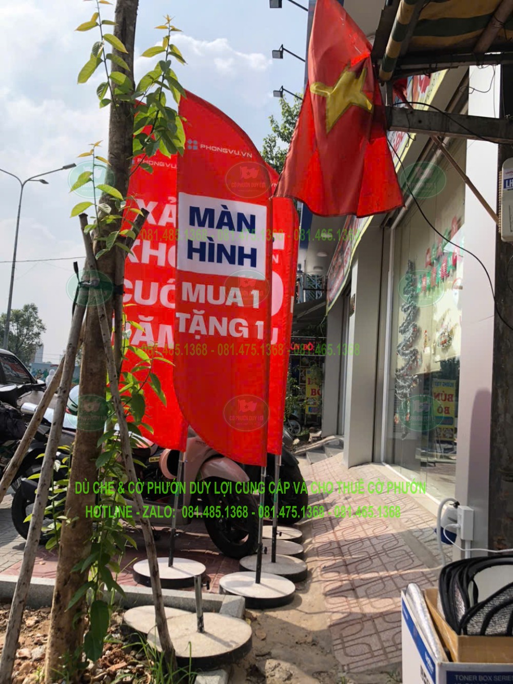 Nhóm cờ đỏ giới thiệu chương trình màn hình mua một tặng một