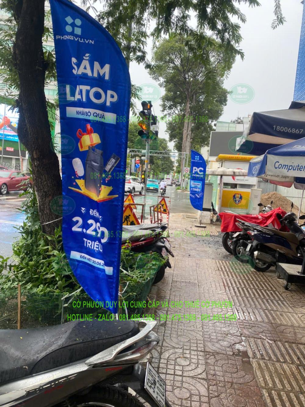 Cờ xanh giới thiệu chương trình sắm laptop tại Phong Vũ