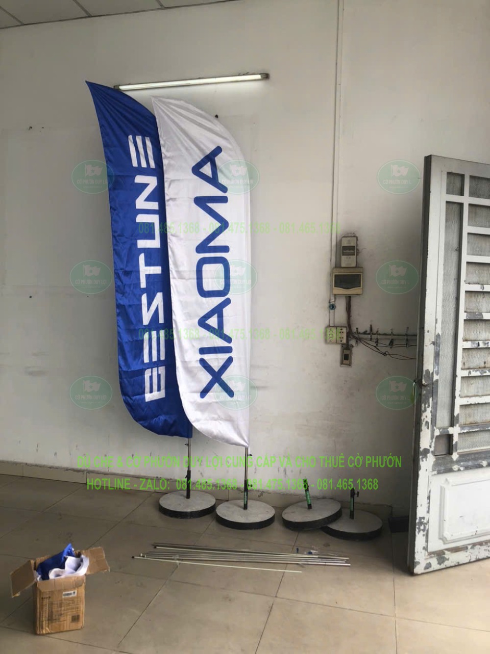 Cờ XIAOMA, cờ xanh và các phụ kiện được chuẩn bị trong nhà